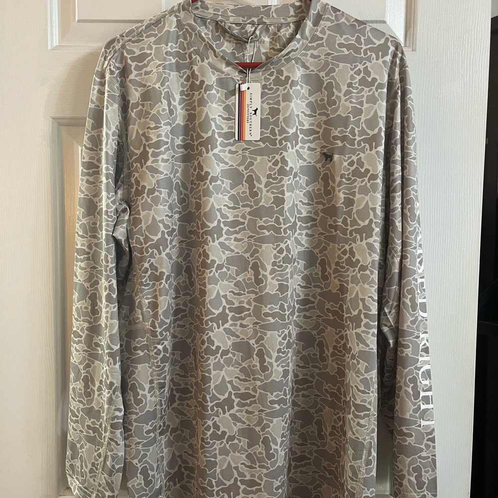Simply Southern Camouflage Men’s XL Long Sleeve Tee